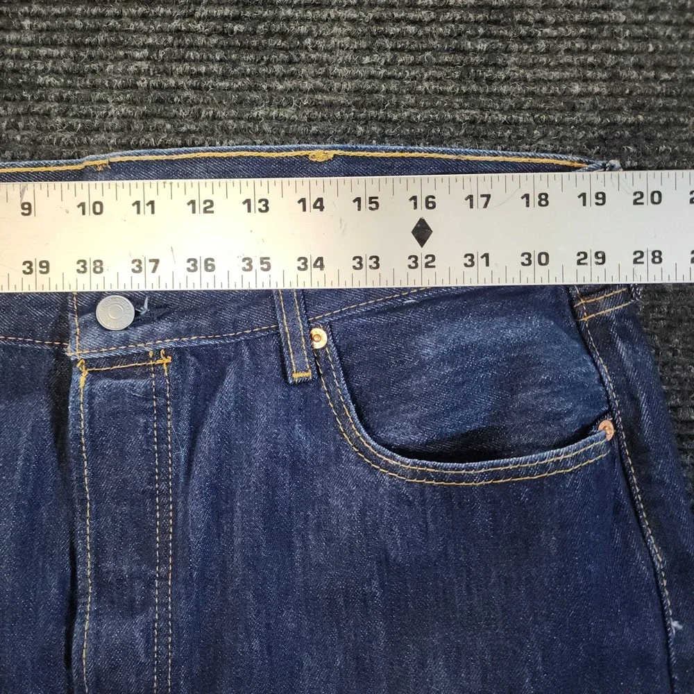 Levis measurements waist